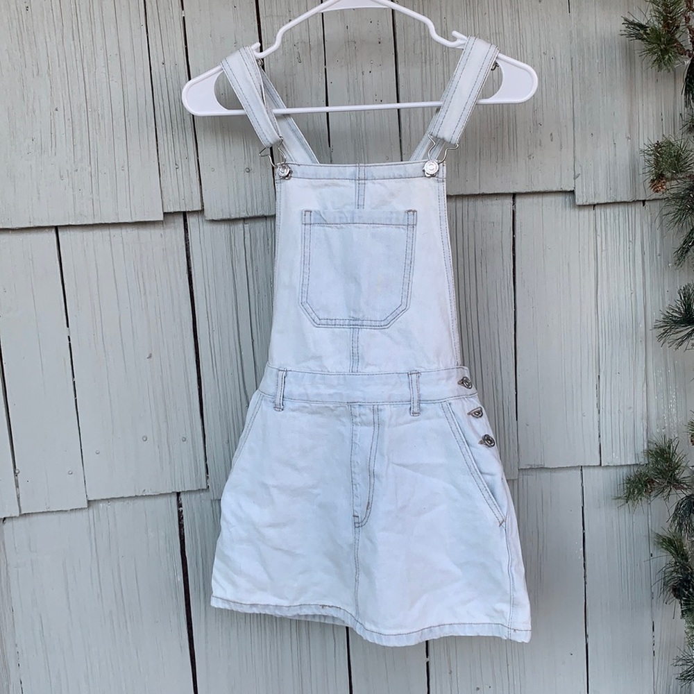 Forever 21 white wash overalls